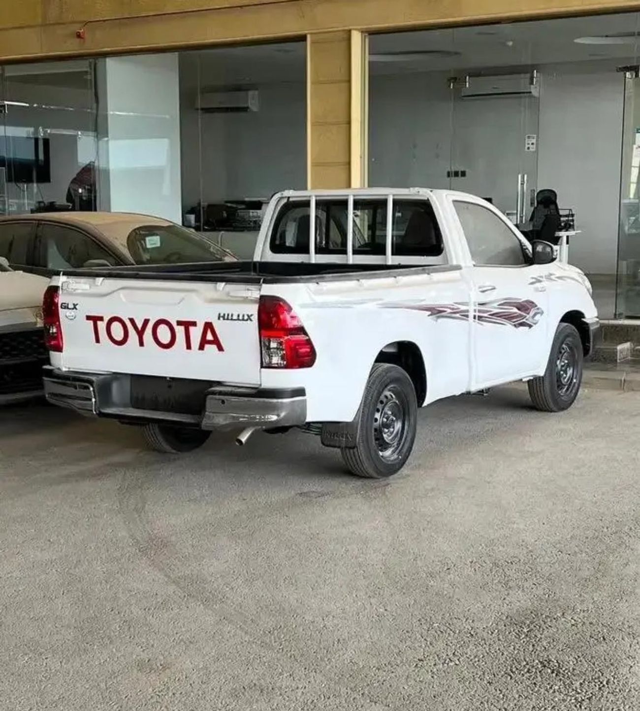 تويوتا هيلوكس New 2025 Toyota Hilux 2.4L DIESEL 2WD GLX MANUAL Zero KM