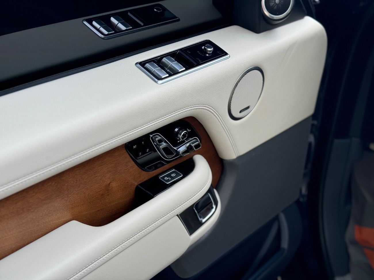 Land Rover Range Rover Vogue SE 5.0L