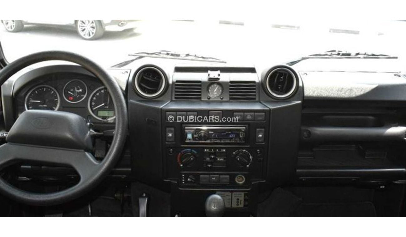 Land Rover Defender GCC SPECS - 2013 - MANUAL GEAR - LIMITED EDITION