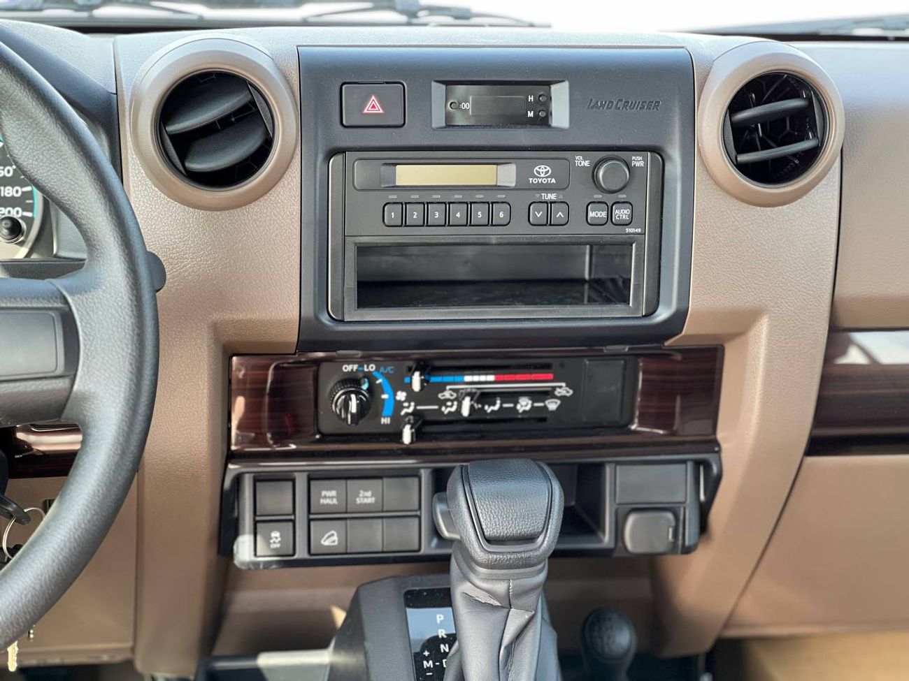 Toyota Land Cruiser Pick Up D/C LC79 4.0L PTR A/T // 2025 // STD With Diff Lock , Power Windows // Special Offer // By Formula A