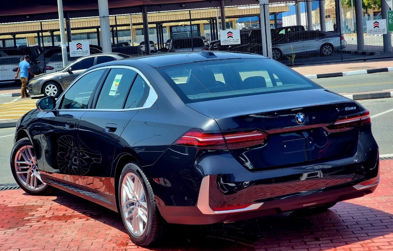 BMW 520i i Warranty & Service 2024 GCC