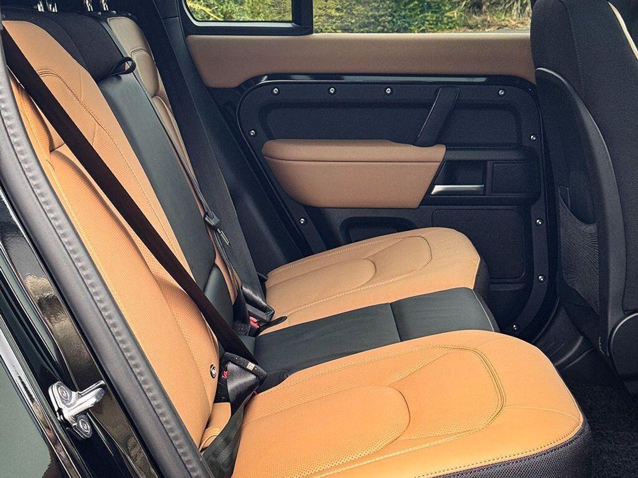 لاند روفر ديفندر 