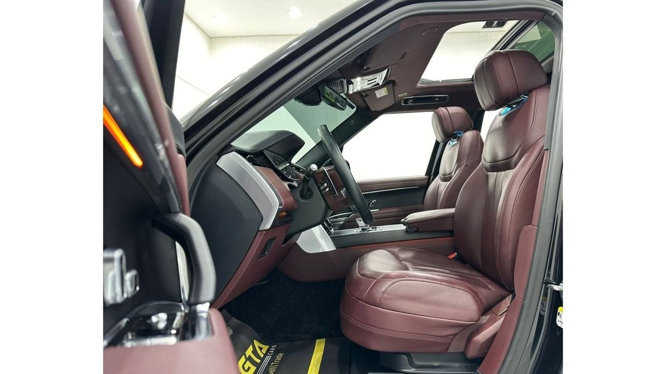 Land Rover Range Rover 2022 Range Rover Vogue P530 HSE Autobiography Kit,  2028 Range Rover Warranty + Service Pack, GCC