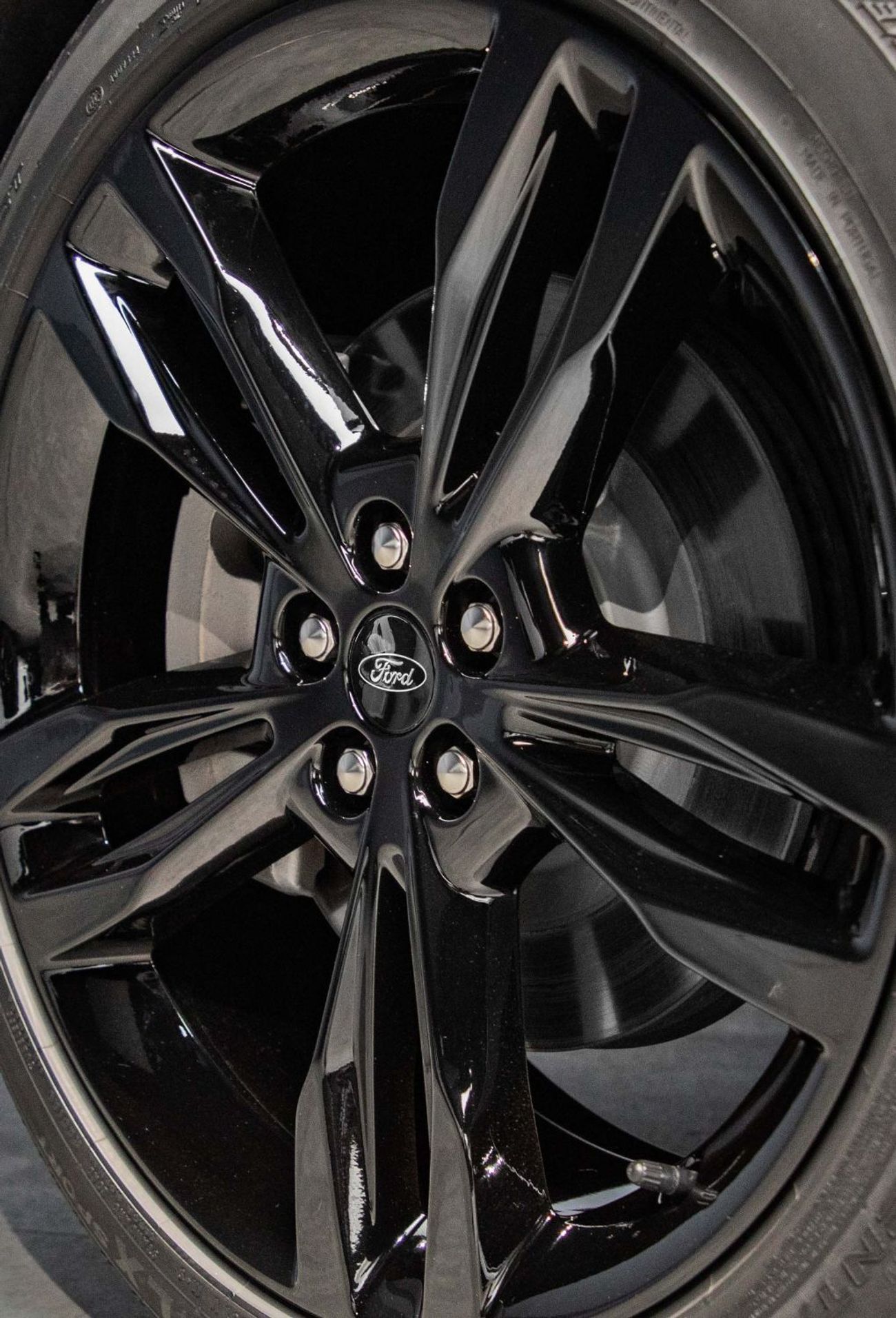 Ford Edge ST Black Exterior Package • Agency Warranty + Service Contract • GCC •