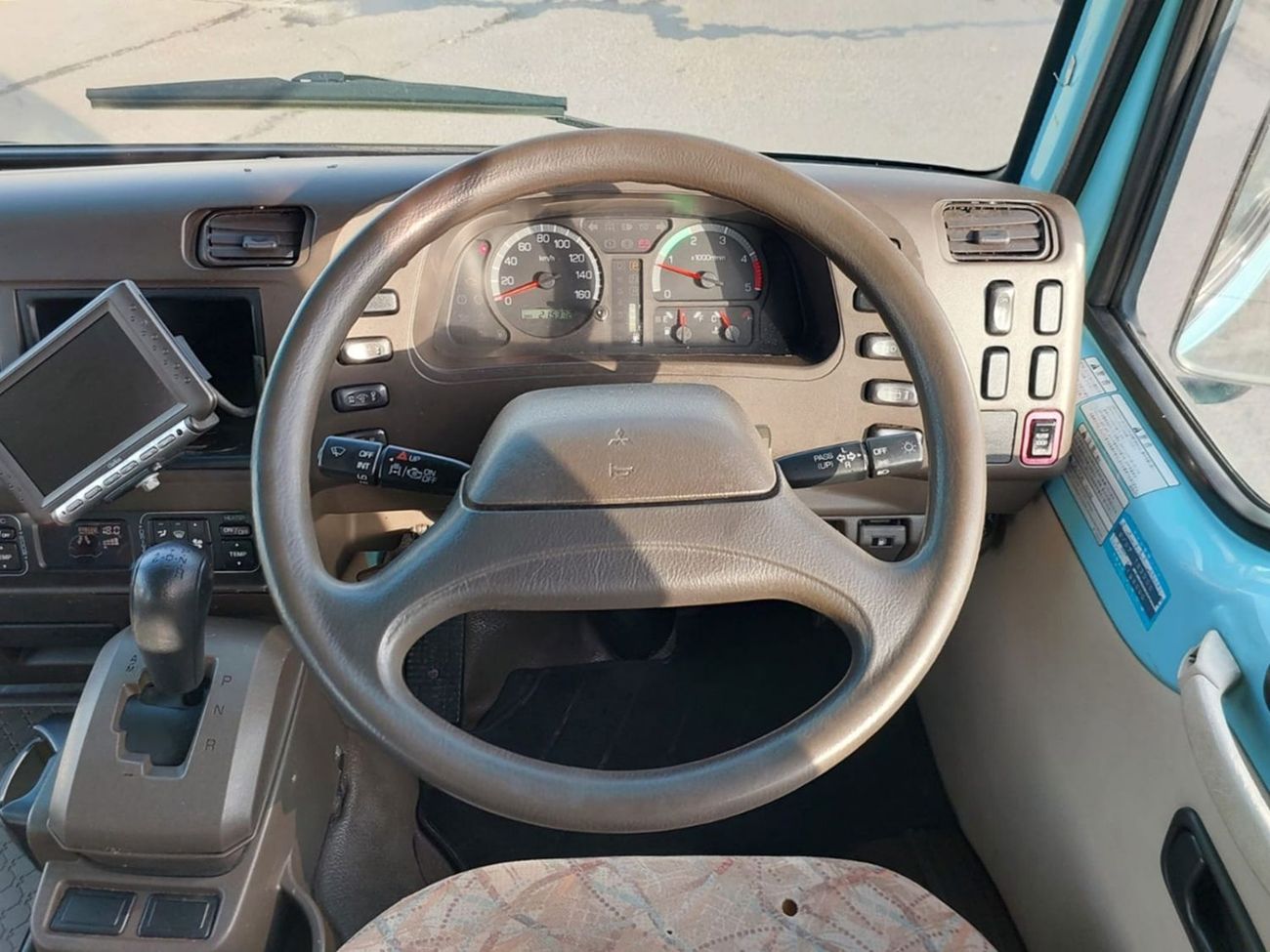 Mitsubishi Rosa (RAMADAN OFFER) MITSUBISHI ROSA BUS RHD 2012 MODEL 3.0 L DIESEL AUTOMATIC(PM00317)