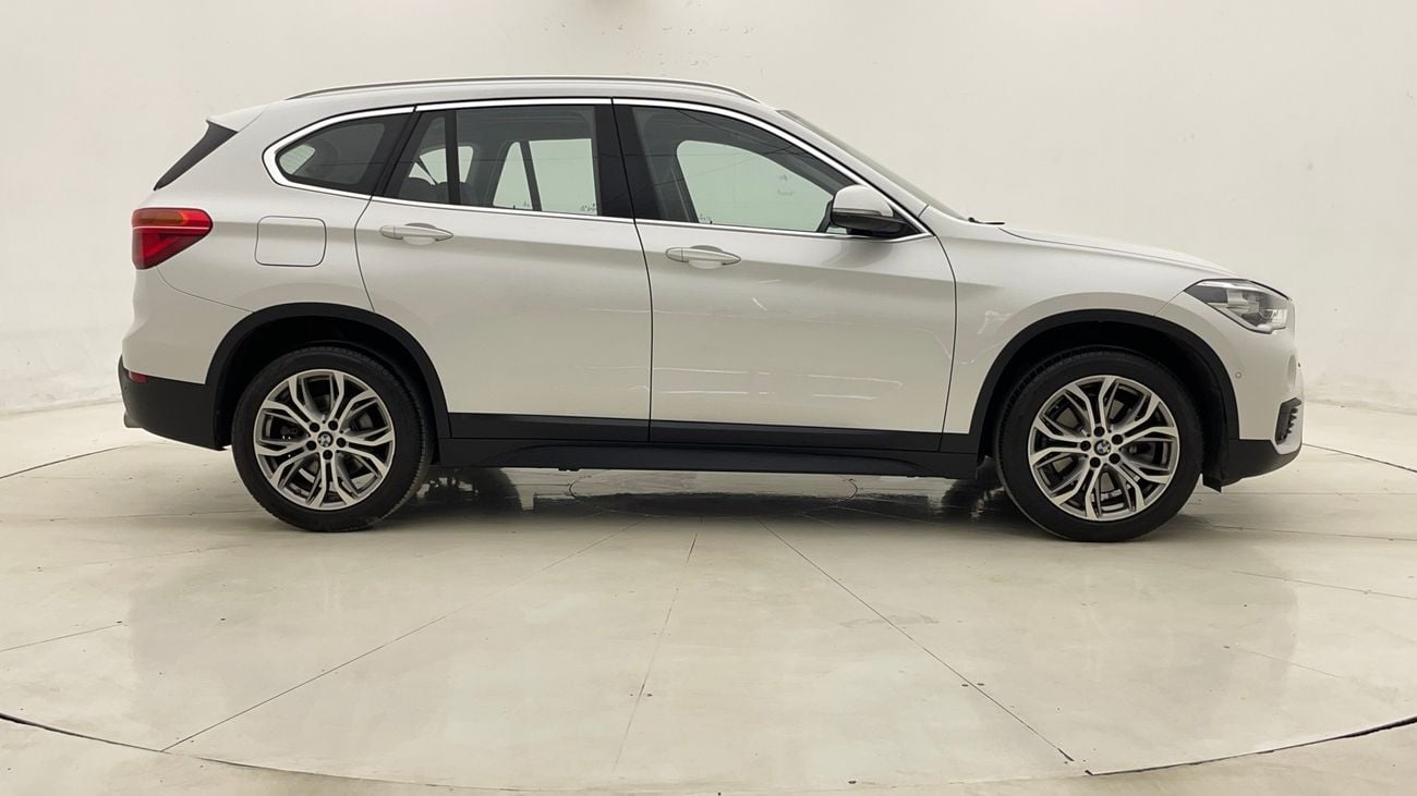 بي أم دبليو X1 SDRIVE 20I EXCLUSIVE 2 | بدون دفعة مقدمة | اختبار القيادة في المنزل