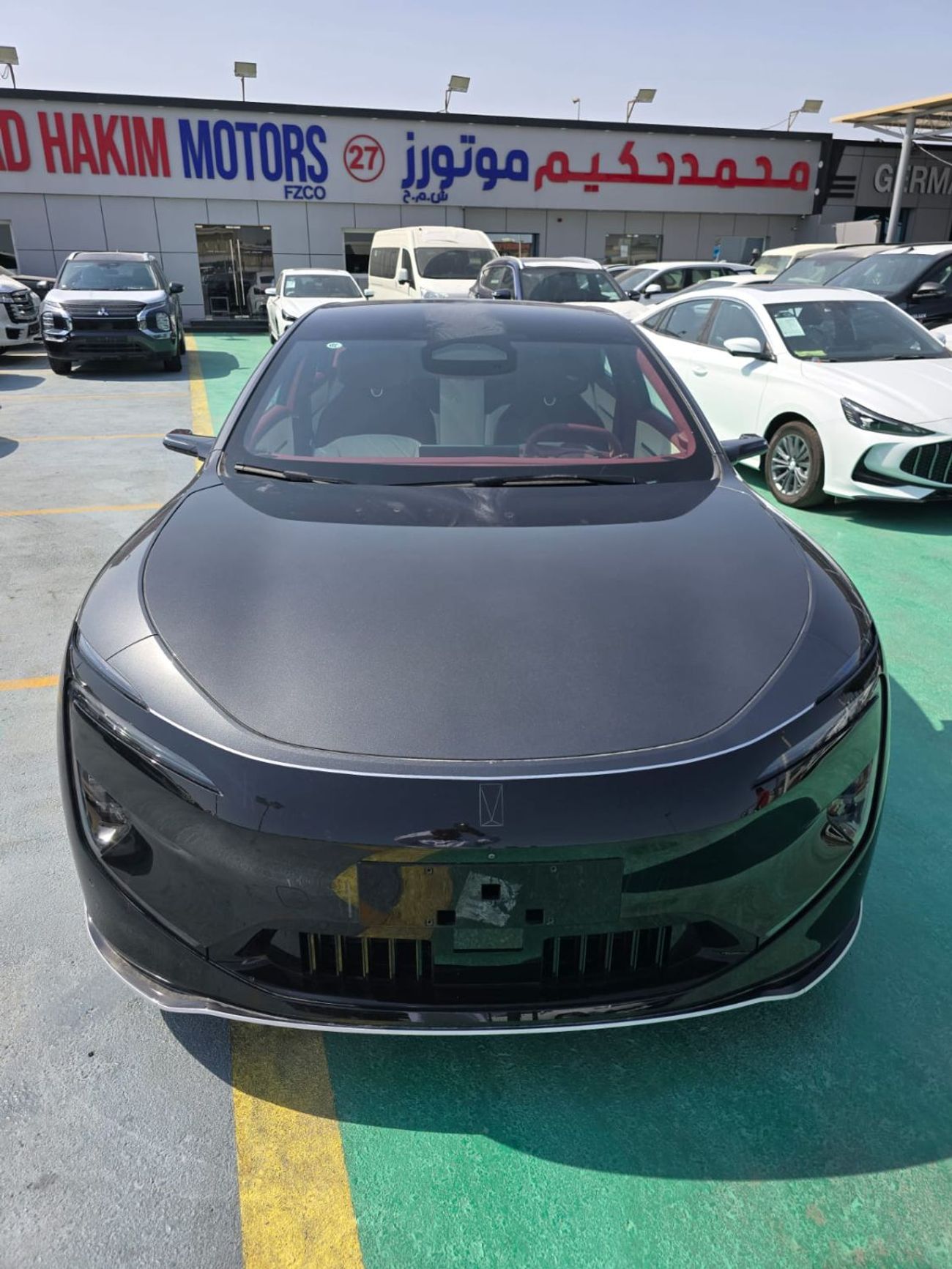 أفاتر 12 GT AWD