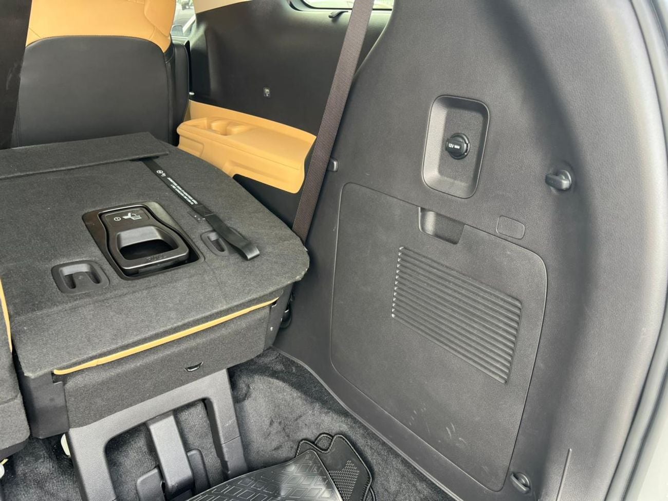 كيا كارنيفال EX KIA CARNIVAL