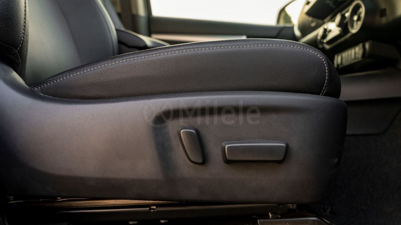 تويوتا هيلوكس (RHD) TOYOTA HILUX DC | EXPORT ONLY