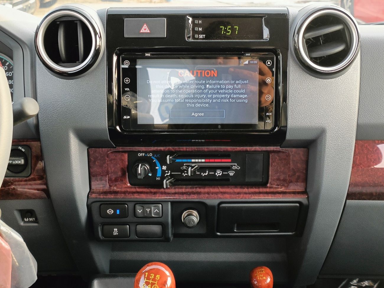 Toyota Land Cruiser Pick Up 4.5L,V8,DIESEL,DOUBLE/CABIN,DIFF/LOCK,OVER FENDER,WINCH,PICKUP,POWER WINDOW,FULL OPTION,MT,2022MY