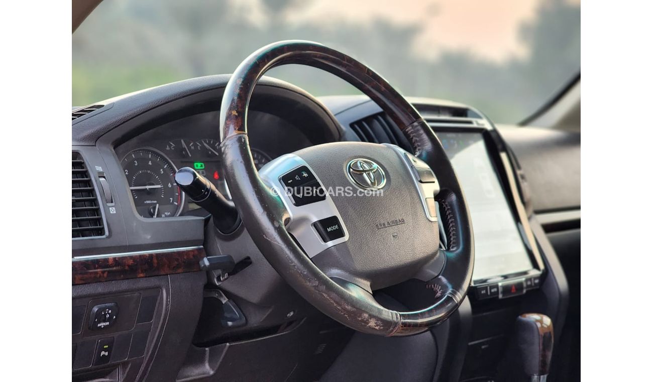 Toyota Land Cruiser GX.R V6