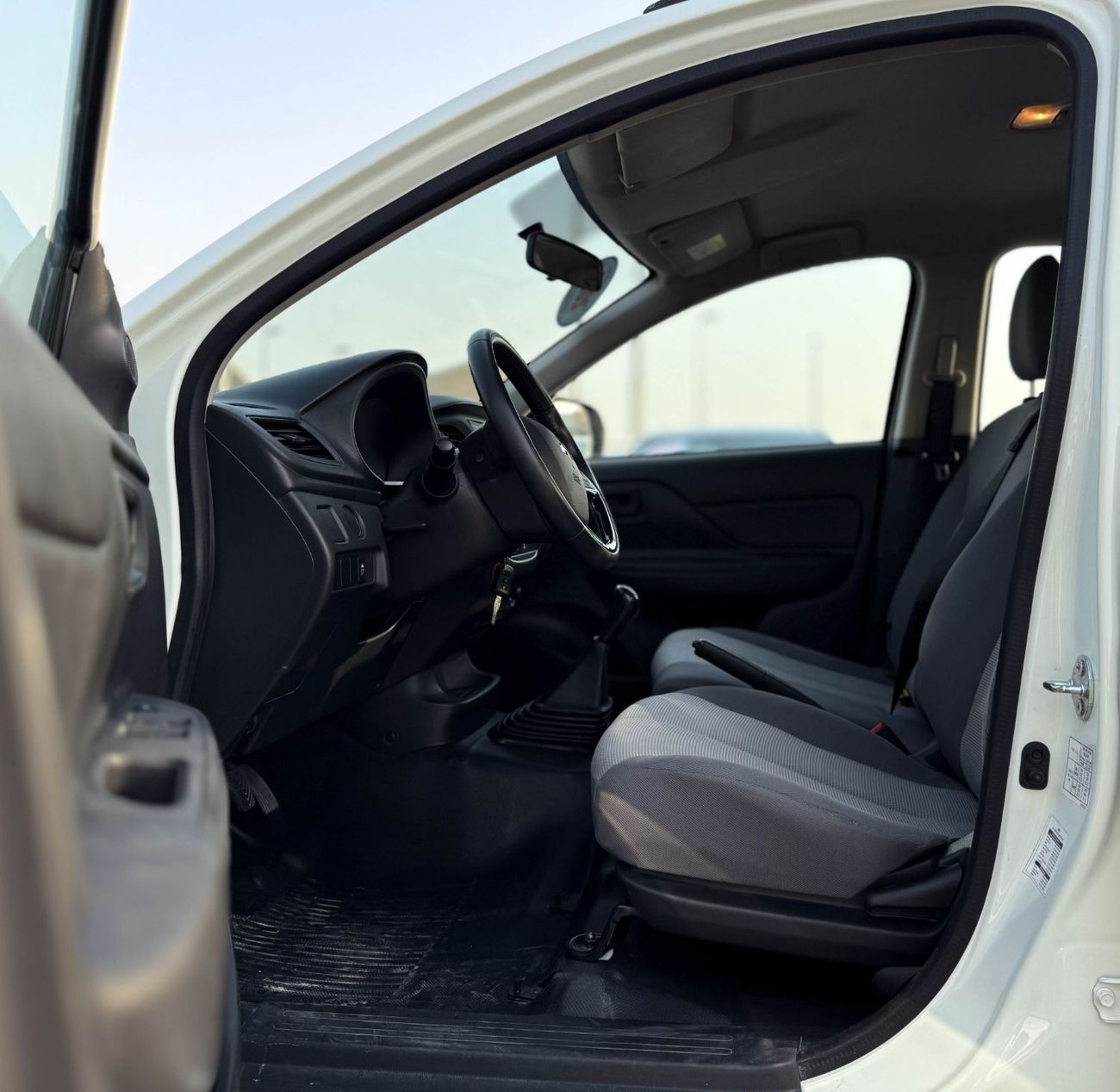 Mitsubishi L200 GL 2.4L (128 HP) Double Cab Utility Mitsubishi L200 2.4L 2023 RWD GCC, accident-free, in excellent c