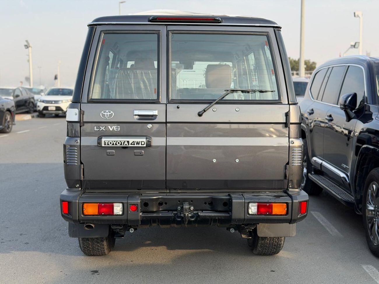 Toyota Land Cruiser 70 76 4.0L PETROL V6 AUTOMATIC TRANSMISSION ( FOR RE-EXPORT ONLY )