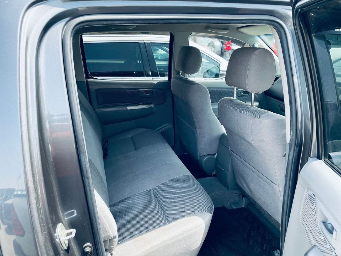 تويوتا هيلوكس 2010 TOYOTA HILUX DOUBLE CABIN D4D