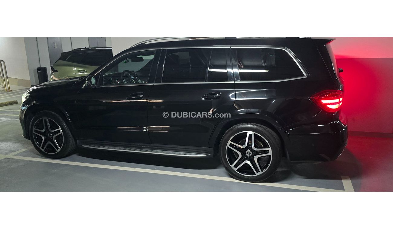 مرسيدس بنز GLS 500 V8 Full option the top trim of the class