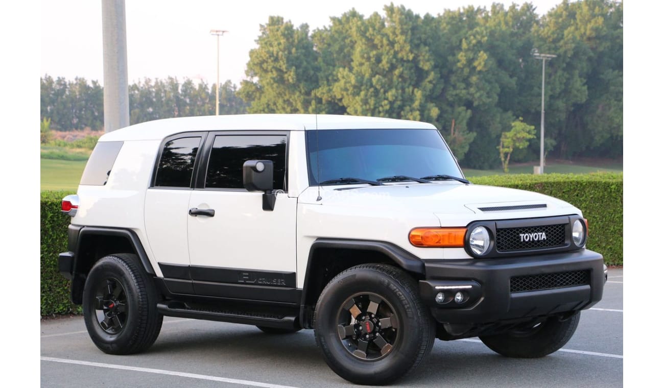 Toyota FJ Cruiser Toyota FG CRUISER  2009 GCC FULL OPTION ORIGINAL PAINT NO ACCIDENT