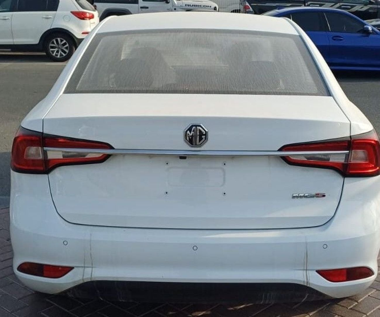 MG 5 LUX MG 5 COLOR WHITE MODEL 2025