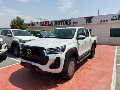 تويوتا هيلوكس TOYOTA HILUX 4.0 AT FENDER WHITE 2025