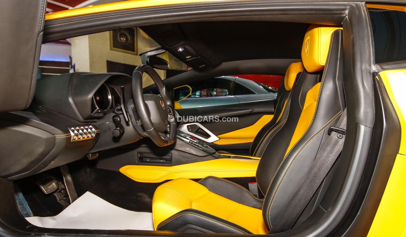 Lamborghini Aventador LP 700-4