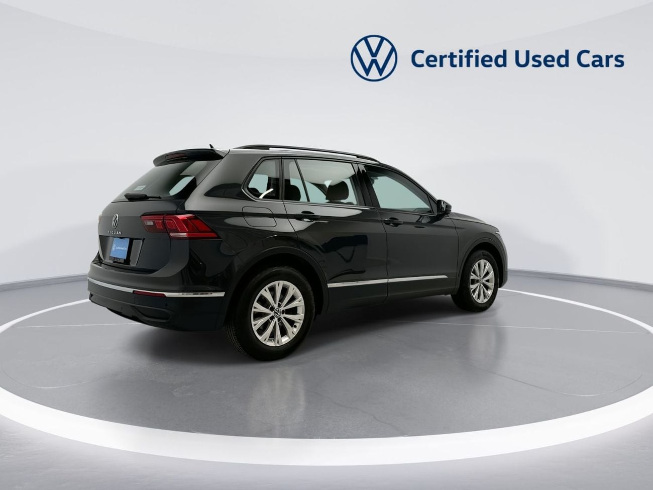 Volkswagen Tiguan LIFE 1.4L | Rear Camera | Spacious SUV | Well Maintained