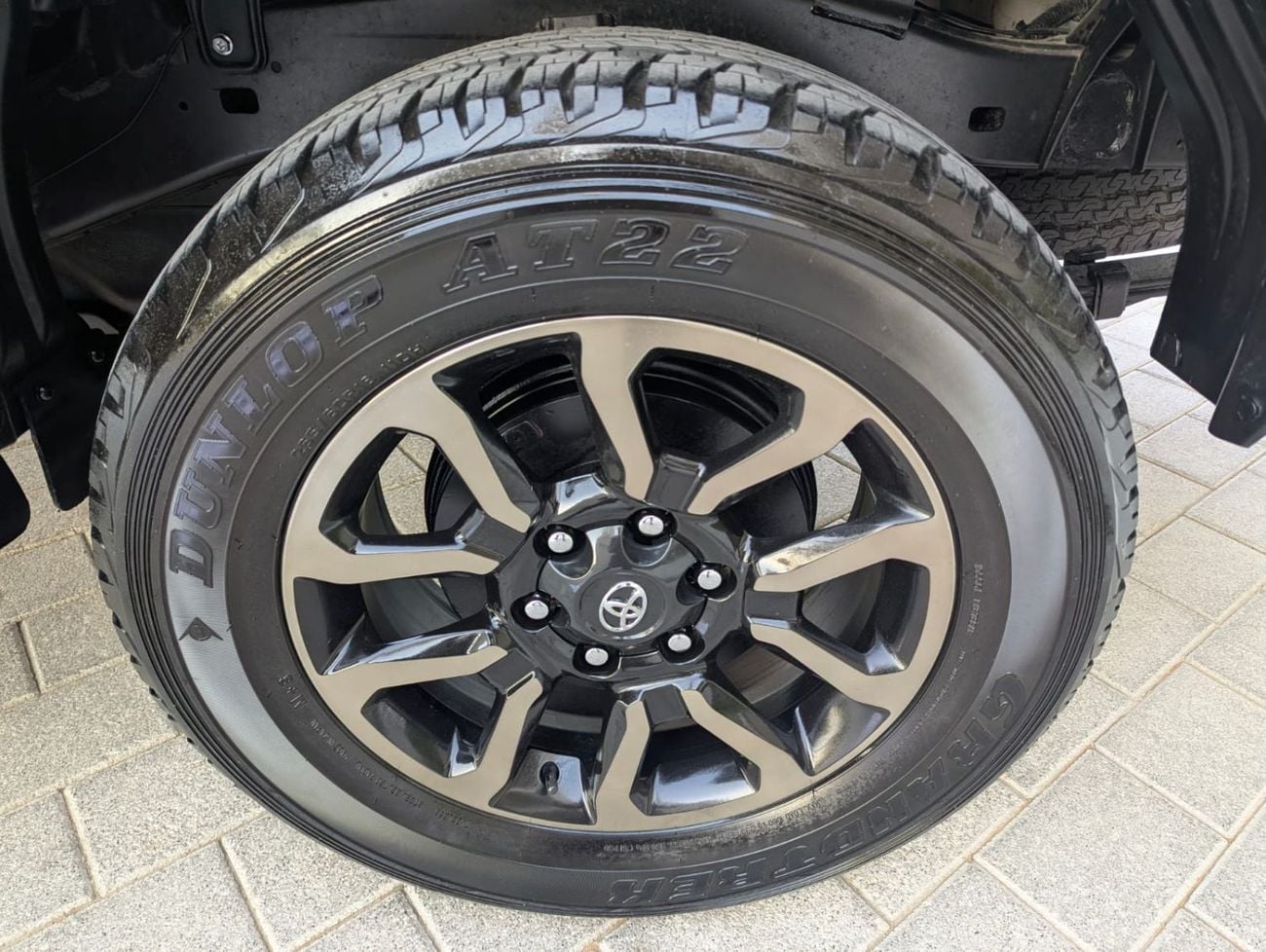 Toyota Hilux GLX 2018 Toyota Hilux Adventure GCC Specs Facelifted 2026 V4 2.7L Interior and Exterior Well-maintaind