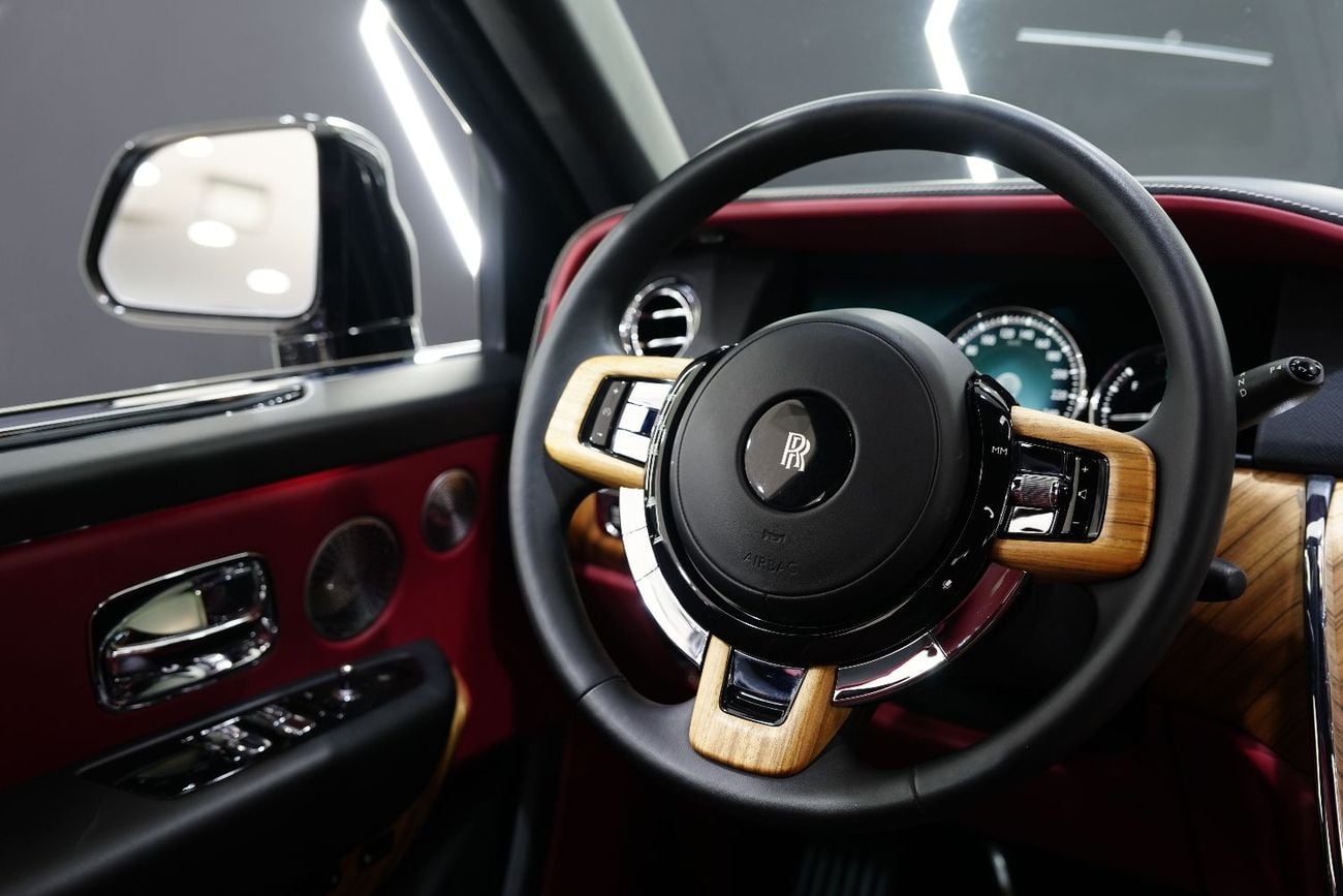 Rolls Royce Cullinan STANDARD Rear Entertainment Screens, Bespoke Audio, Starlight, Dealer Warranty!!