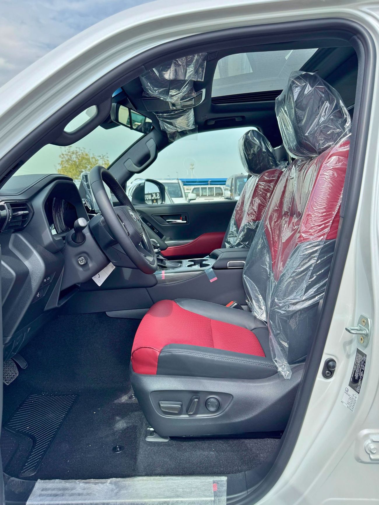 Toyota Land Cruiser VXR / TOP VARIANT / 3.5L PETROL / 360*CAMERA / HEADUP DISPLAY / FULL OPTION (CODE# VXR31H)