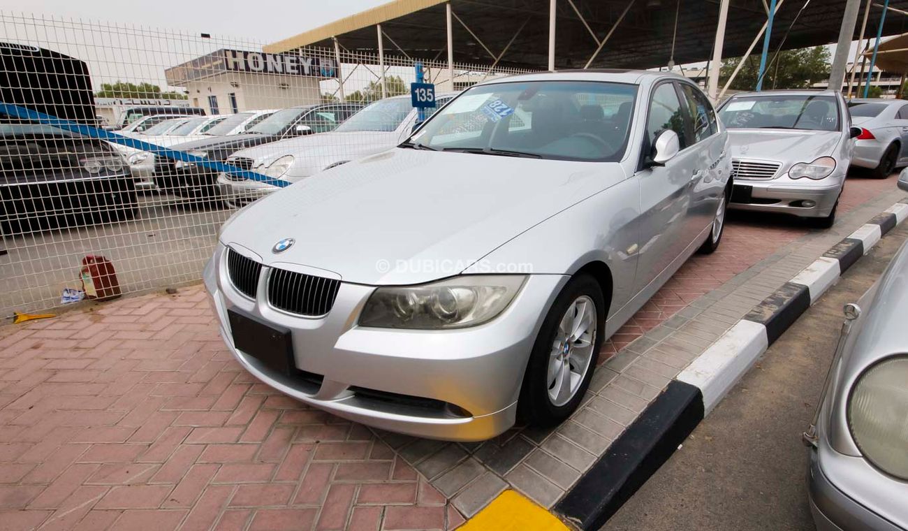 بي أم دبليو 325 i