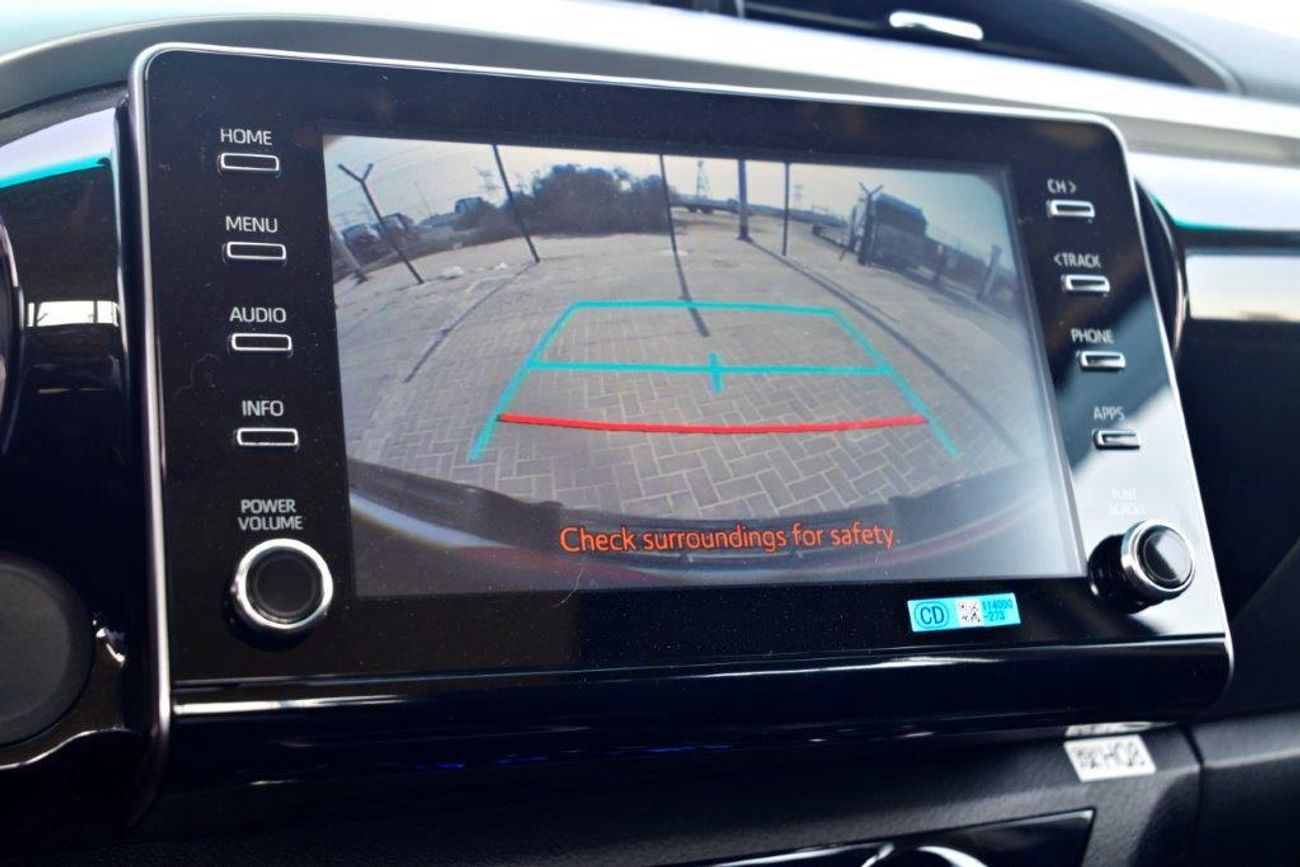 تويوتا هيلوكس DLX 2.4L