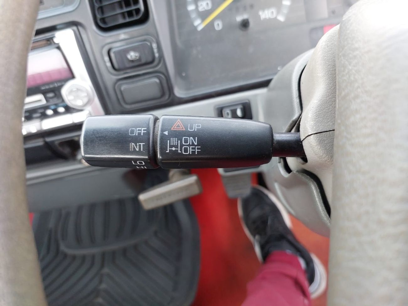 Mitsubishi Fuso Canter MITSUBISHI CANTER ALUMINIUM BODY TRUCK RHD 1995 MODEL 4.5 L DIESEL MANUAL(PM20023)