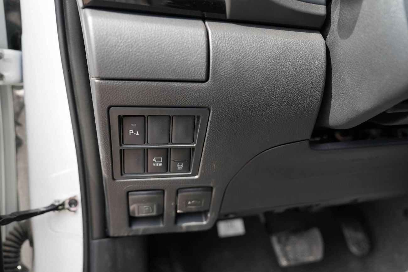 Toyota Hilux 2024 Toyota Hilux 4x4 DC 2.8 ADVENTURE-Z - White Pearl inside Black | Export Only