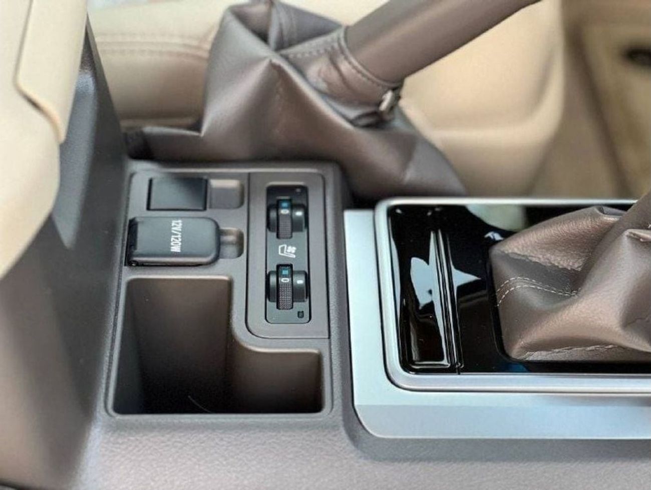 Toyota Prado VXR 4.0L PTR A/T  // 2023 // FULL OPTION WITH SUNROOF , LEATHER&POWER SEATS , BACK CAMERA // SPECIAL