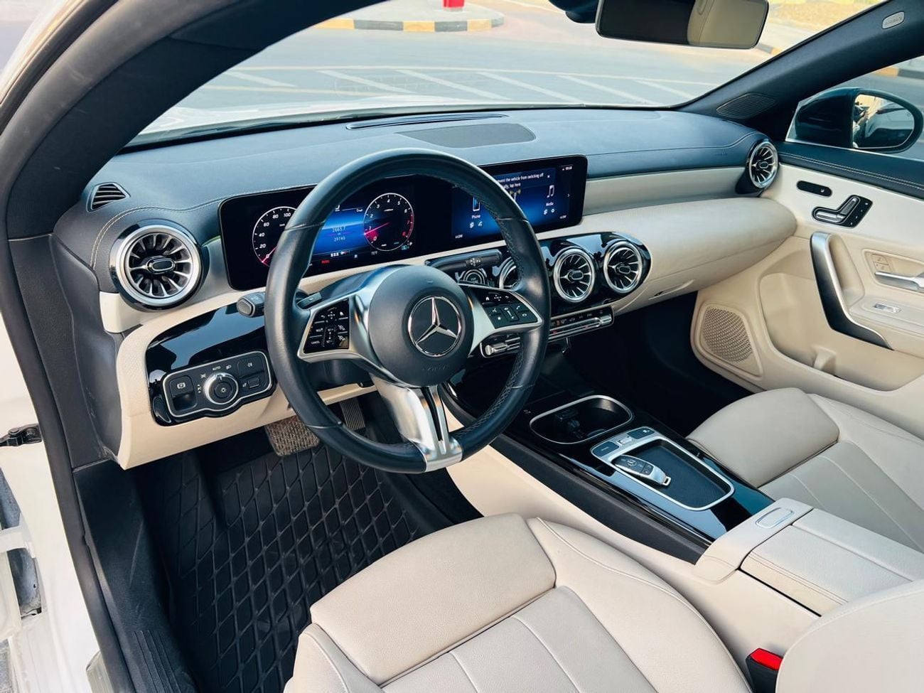 مرسيدس بنز CLA 250 PREMIUM PLUS Premium + 2.0L
