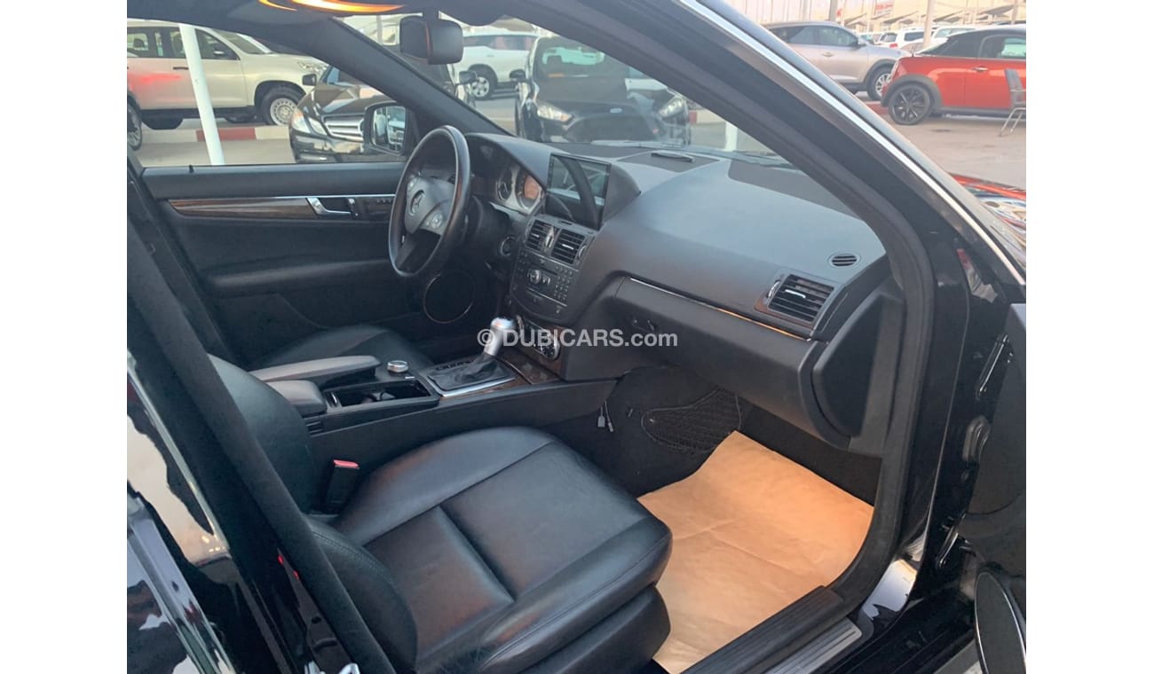 Mercedes-Benz C 300 Mercedes benz C300 model 2008 Japan  car prefect condition full option low mile