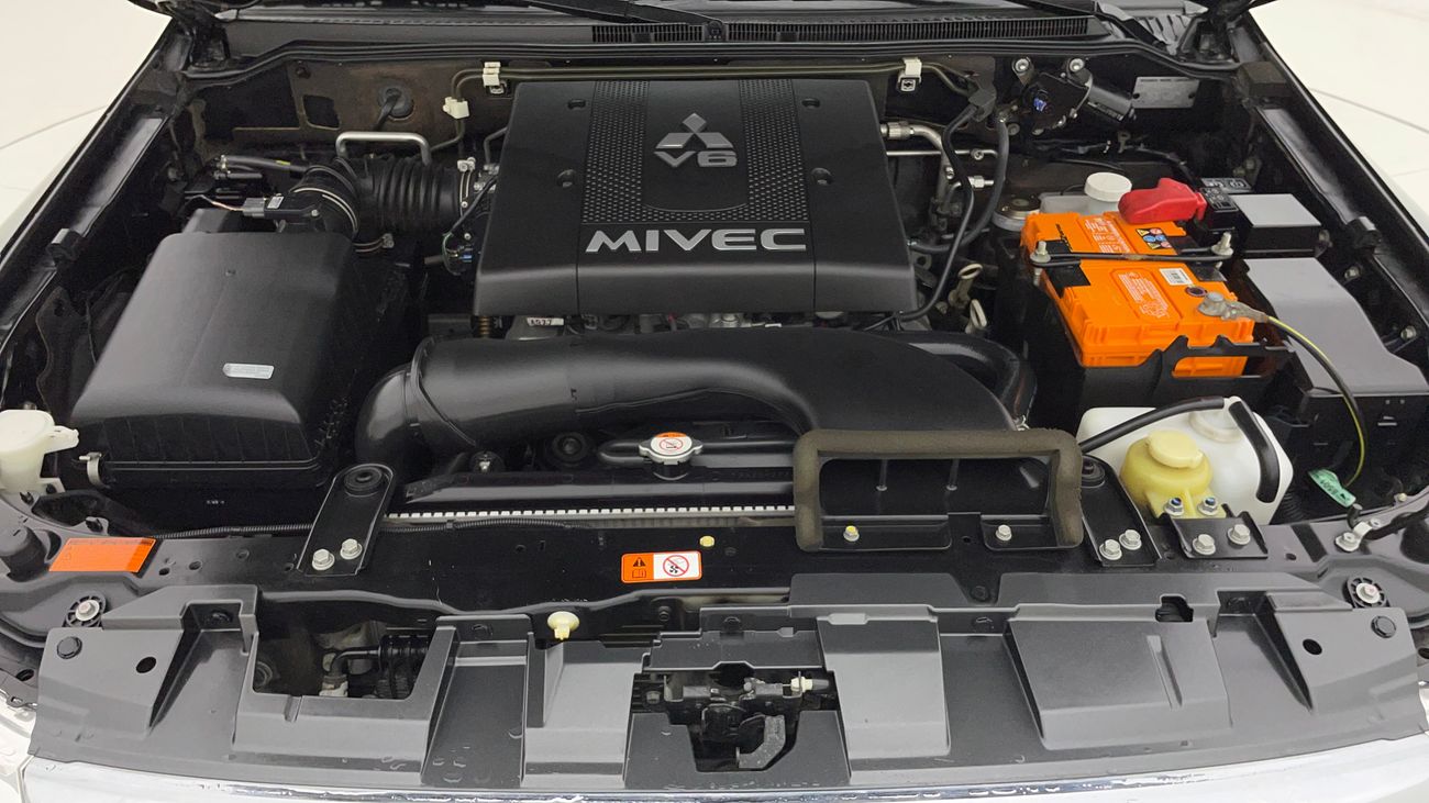 Mitsubishi Pajero GLS HIGHLINE 3.8 | Zero Down Payment | Free Home Test Drive