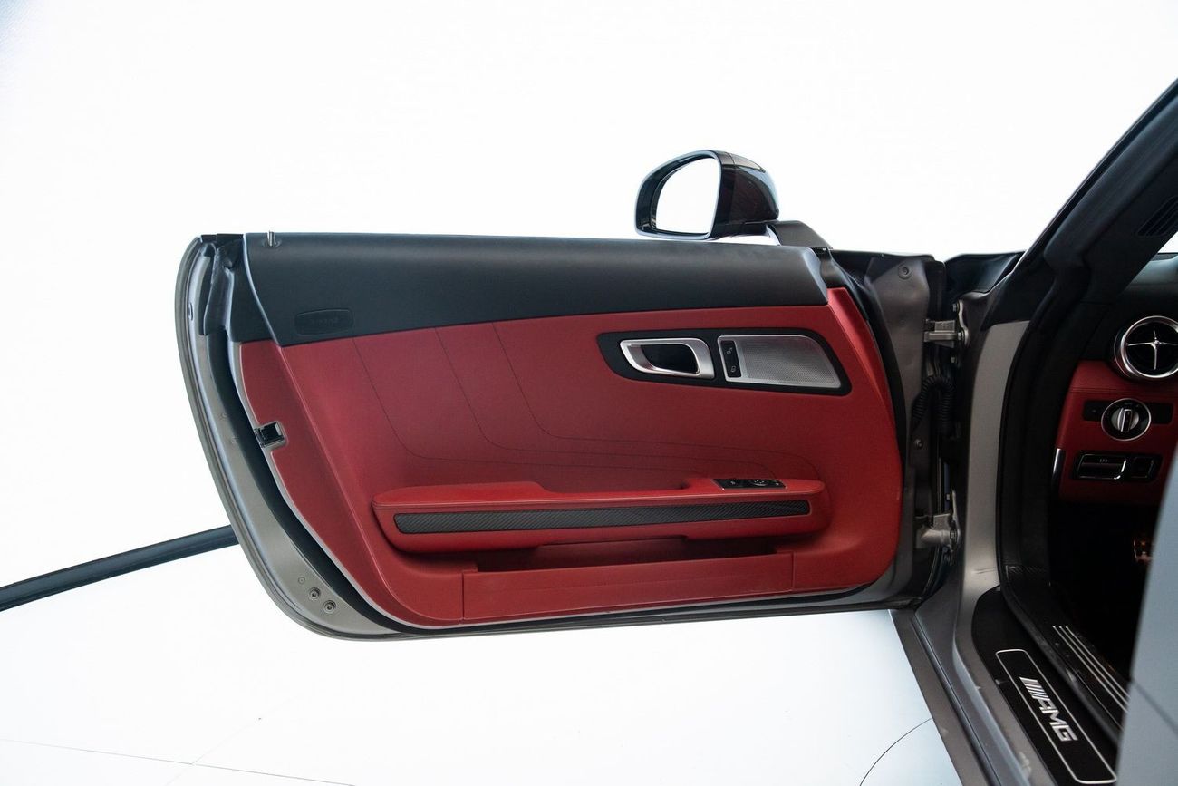 Mercedes-Benz SLS AMG Std ROADSTER