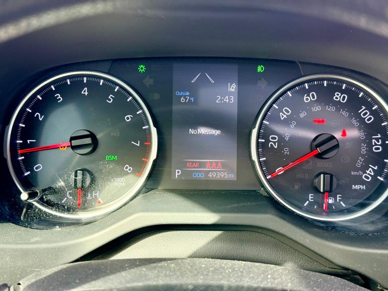 Toyota RAV4 2021 Toyota Rav4  XLE 2.5L full option + sunroof + Push start + alloy rim + Radar + keyless Entry  e