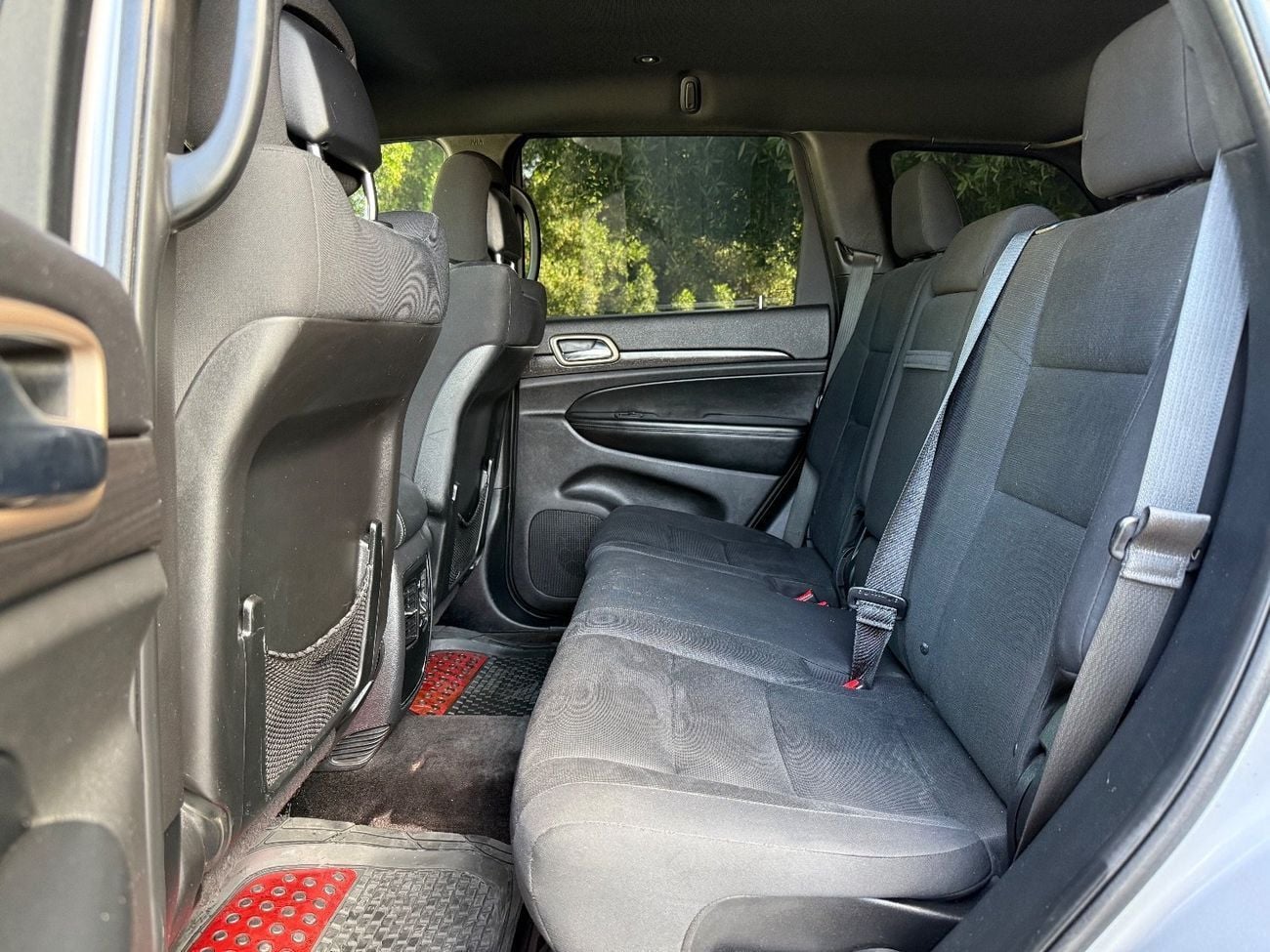 جيب جراند شيروكي Laredo 3.6L