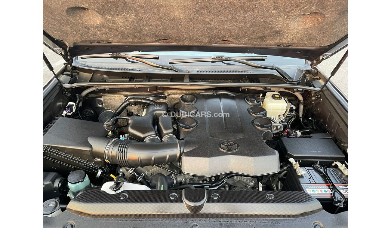 Toyota 4Runner 2019 Toyota 4Runner SR5 Premium 4x4 -7 Seater- 4.0L V6 / Export Only