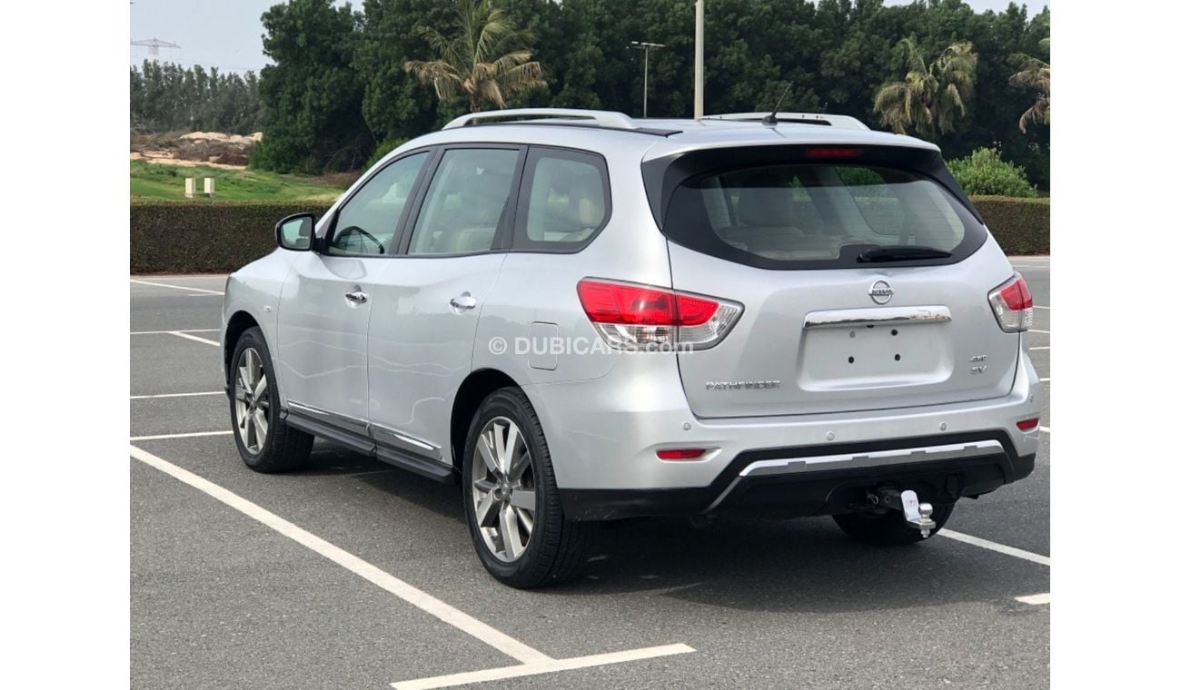 نيسان باثفايندر SV نيسان باثفندر موديل 2013 خليجي حاله ممتازه من الداخل والخارج كراسي جلد وبانوراما ومثبت سرعه مالك 