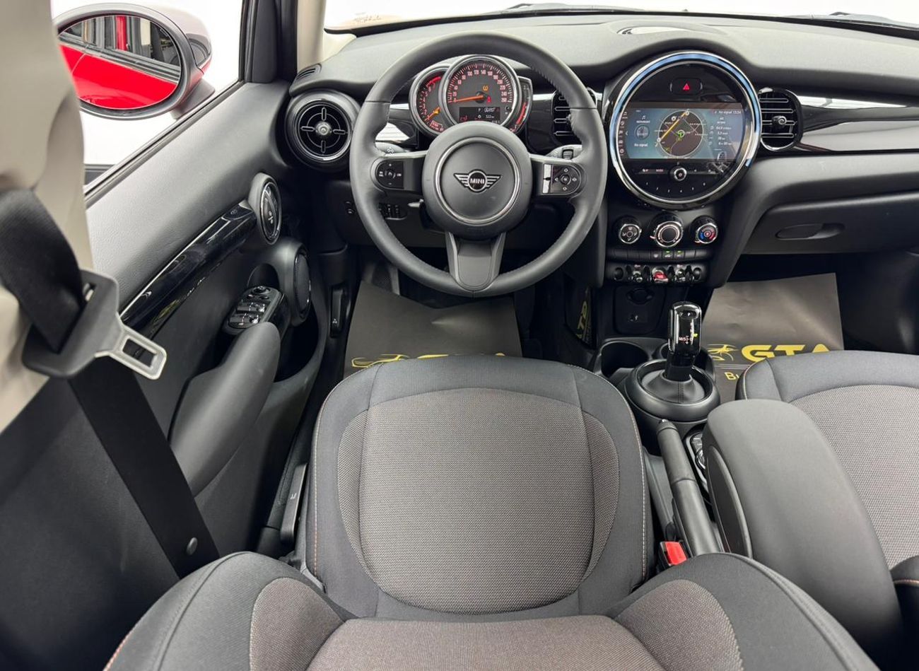 ميني كوبر Std 1.5L (5 Seater)