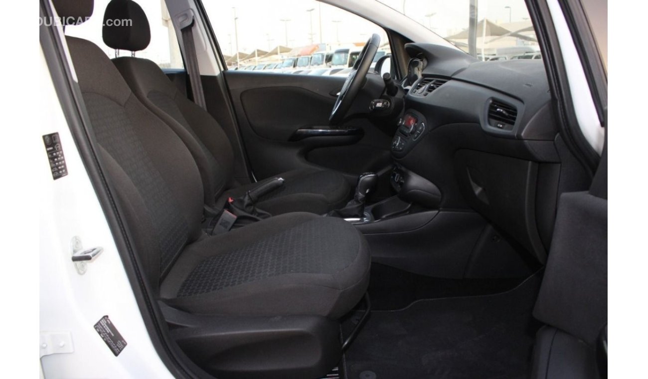 Opel Corsa STANDARD OPTION - ORIGINAL PAINT - ACCIDENTS FREE - GCC SPECS - CAR IS IN PERFECT CONDITION INSIDE O