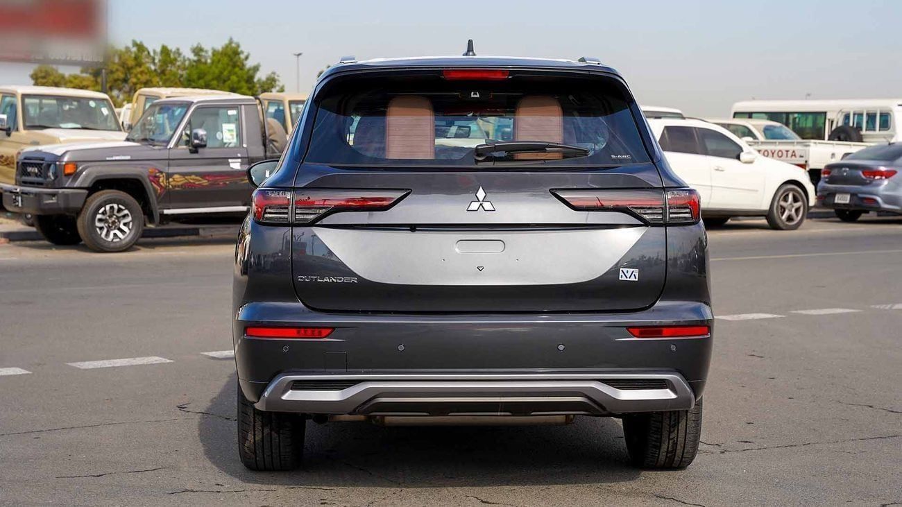 ميتسوبيشي آوتلاندر HIGHLINE ميتسوبيشي أوتلاندر 2026 – الفئة المميزة (G09) 2.5 لتر | SUV بسبعة مقاعد | مواصفات الخليج |