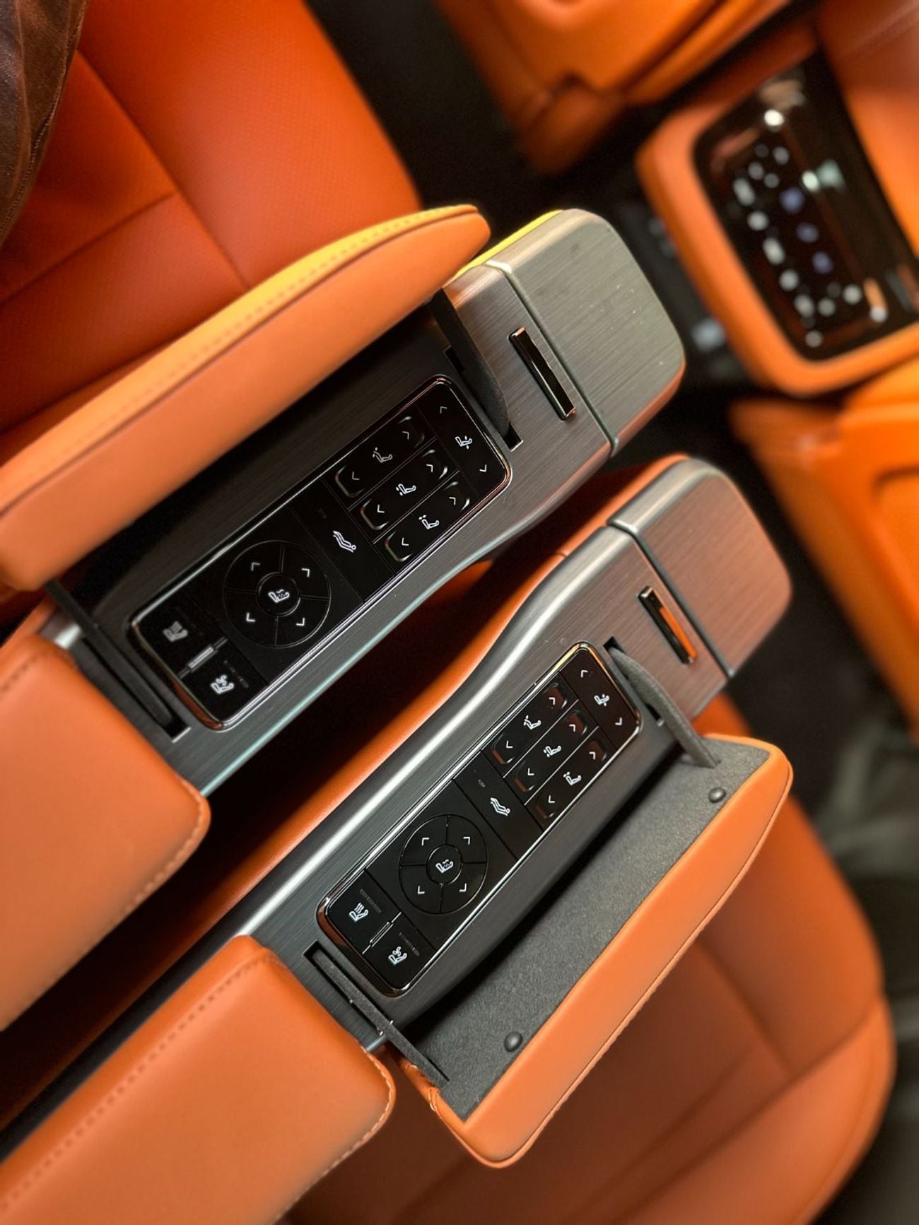 ROX 01 VIP | 6 Seats | Brand New | AED 3,400 monthly
