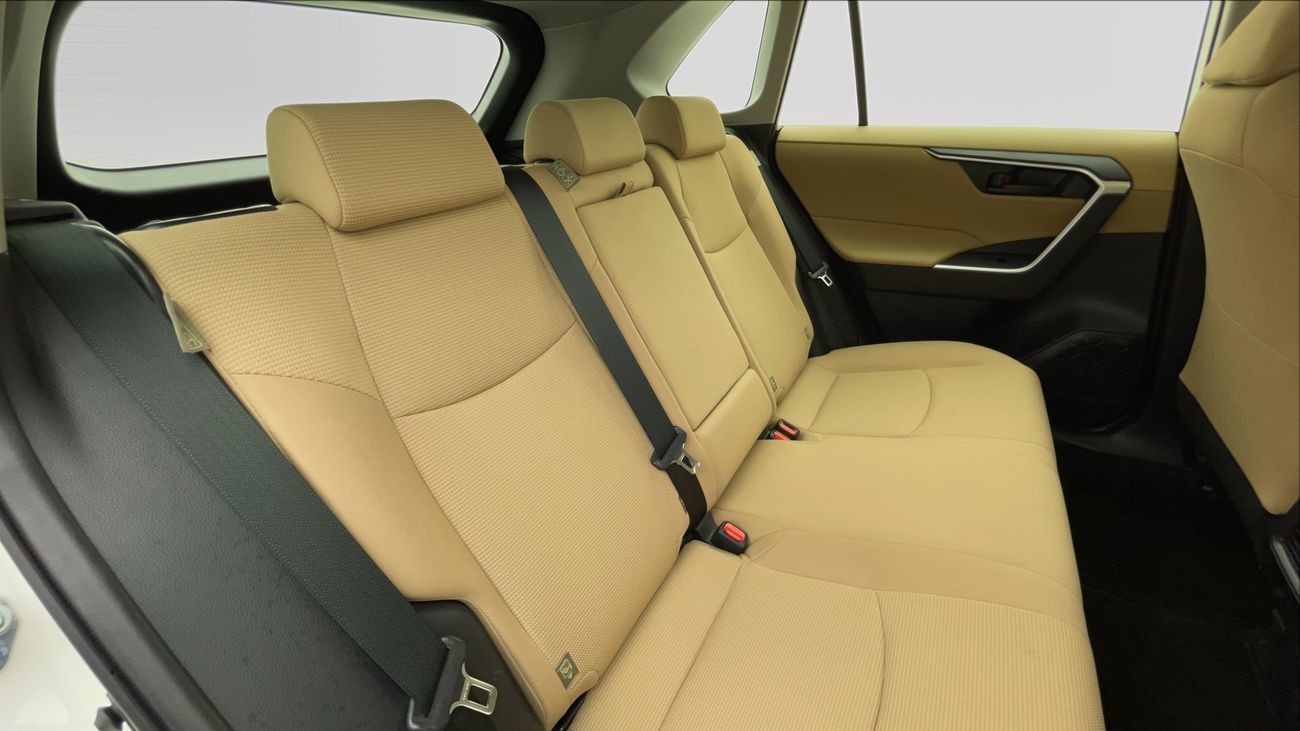 تويوتا راف ٤ EX 2.5 | بدون دفعة مقدمة | اختبار القيادة في المنزل