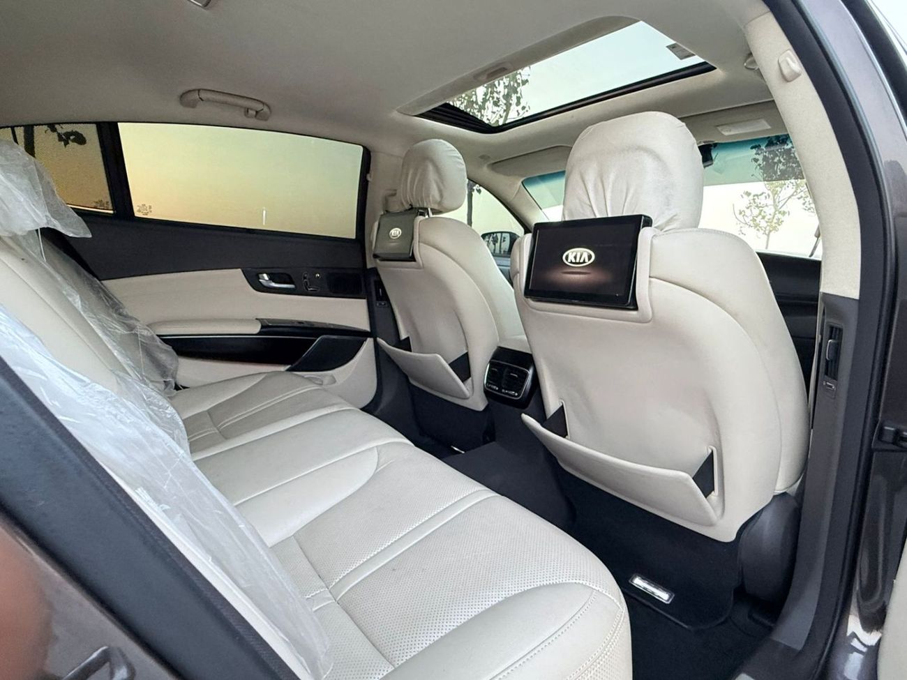 Kia Quoris TOP