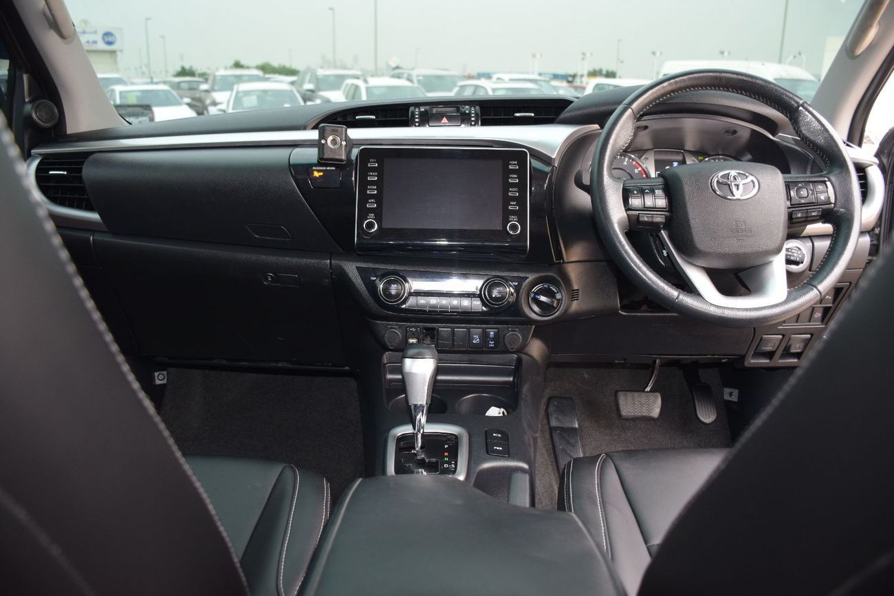 تويوتا هيلوكس DOUBLE CAB | DIESEL 2.8L | 4x4