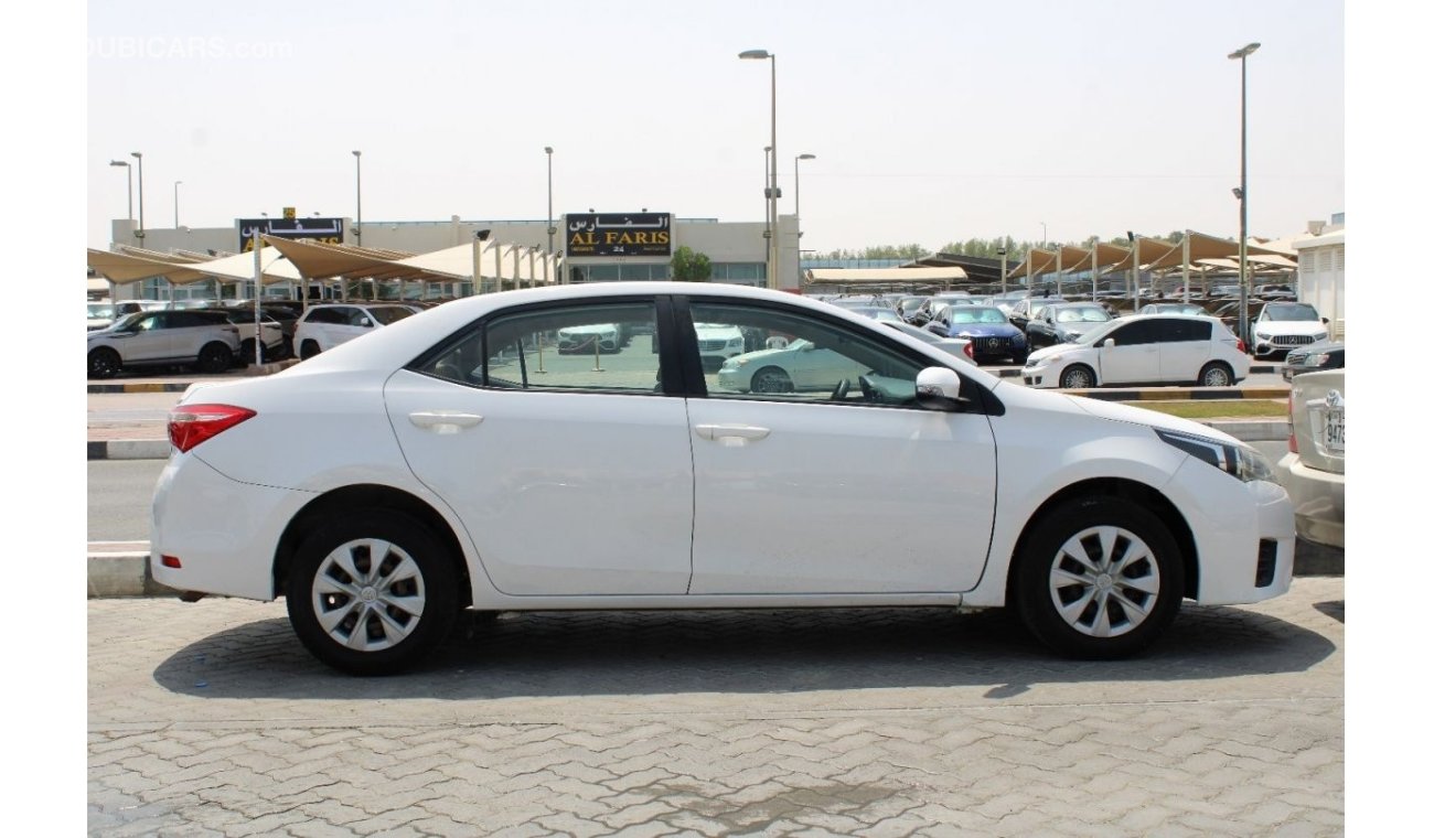 Toyota Corolla SE ACCIDENTS FREE - GCC - ENGINE 1600 CC - CAR IS IN PERFECT CONDITION INSIDE OUT