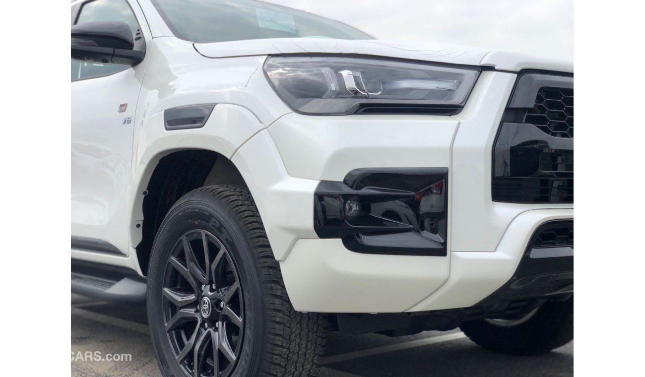 تويوتا هيلوكس TOYOTA HILUX GR 4.0L AT FULL