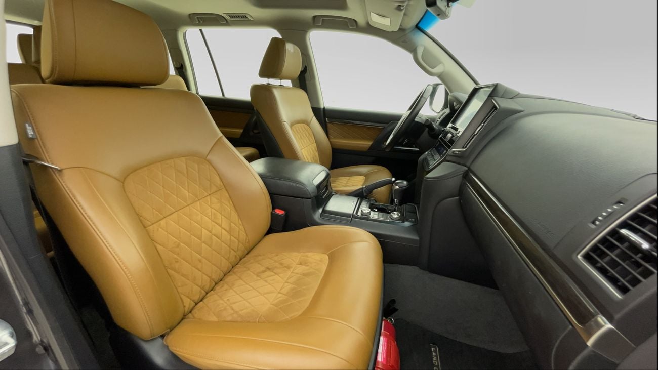 تويوتا لاند كروزر GXR GT 4 | بدون دفعة مقدمة | اختبار القيادة في المنزل